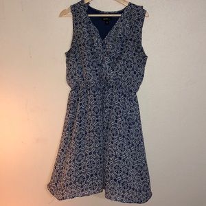 Beautiful navy blue & white printed dress NWOT